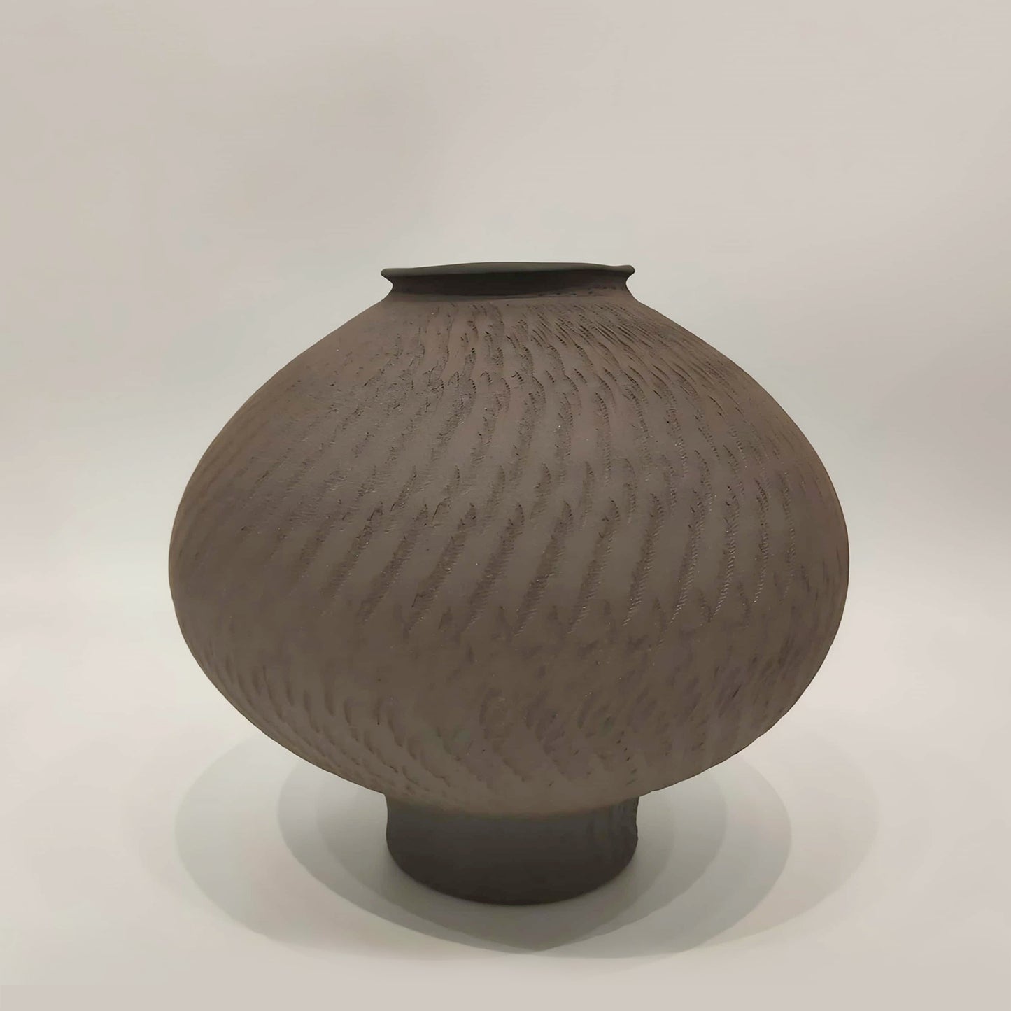 AAW Lorentis Vase 002-DT